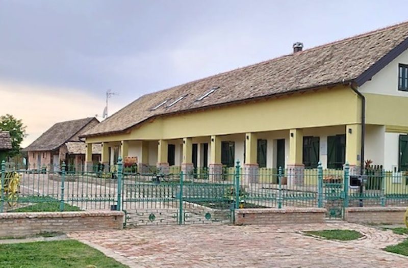 Osijek - osijek-cro.com - Dvori 1882 - mjesto za opuštanje i vrhunski smještaj za sve one koji posjećuju Baranju