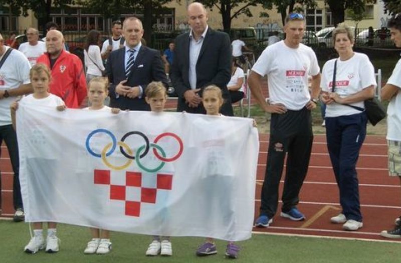 Osijek - osijek-cro.com - PROSLAVA HOO -a